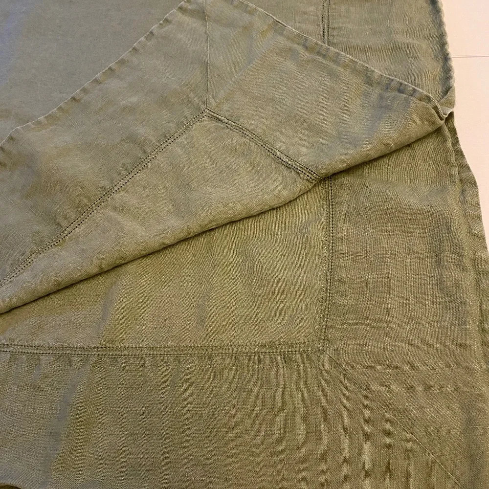 WIlliams Sonoma ‎100% Linen Tablecloth 65